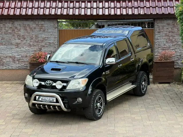 Toyota Hilux Double Cab Sol 4x4