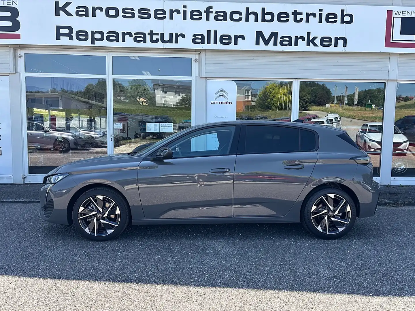 Peugeot 308 BlueHDi 130 EAT8 Allure inkl. Access Pack Grau - 2