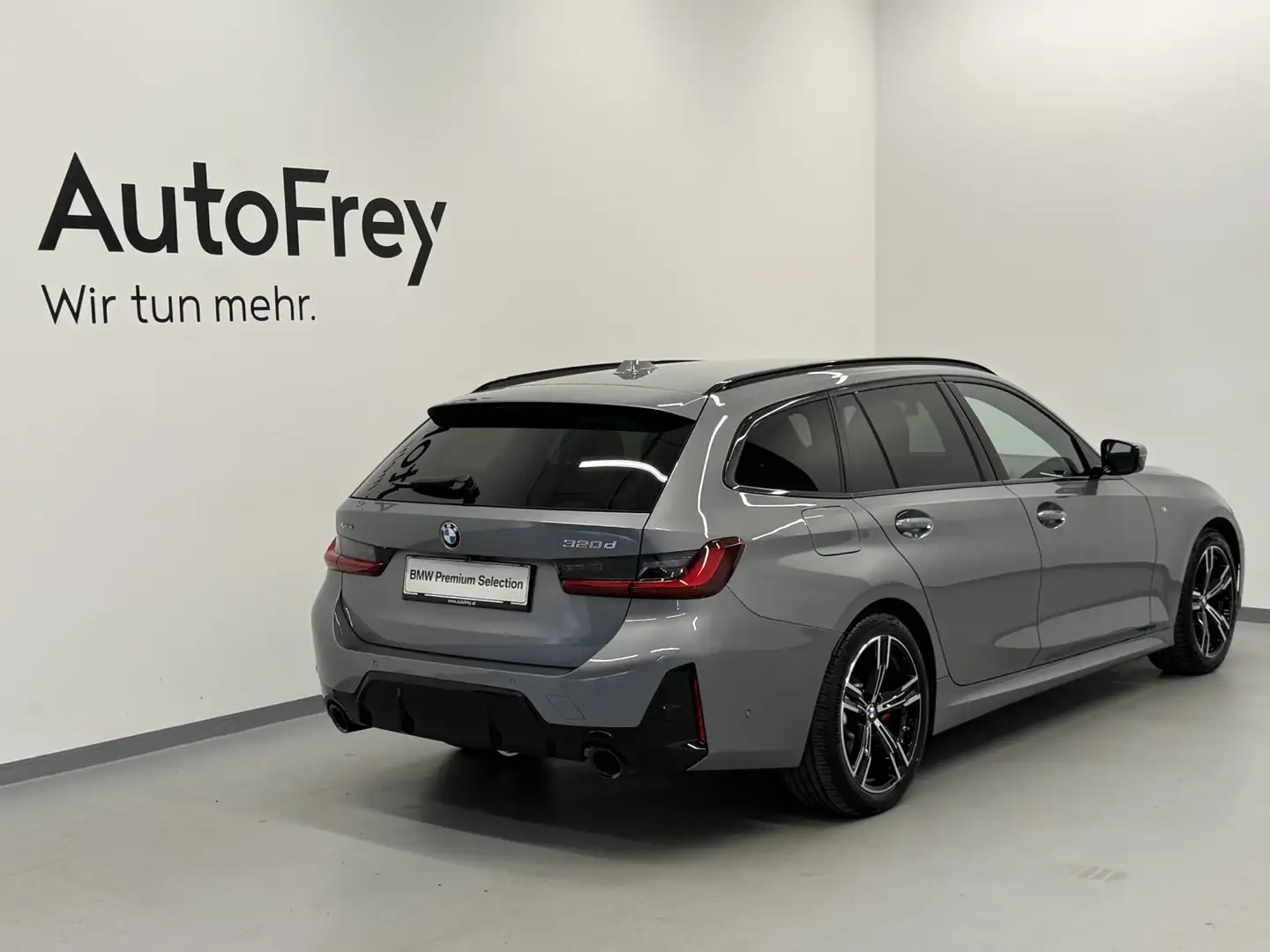 BMW 320 320d xDrive Grau - 2