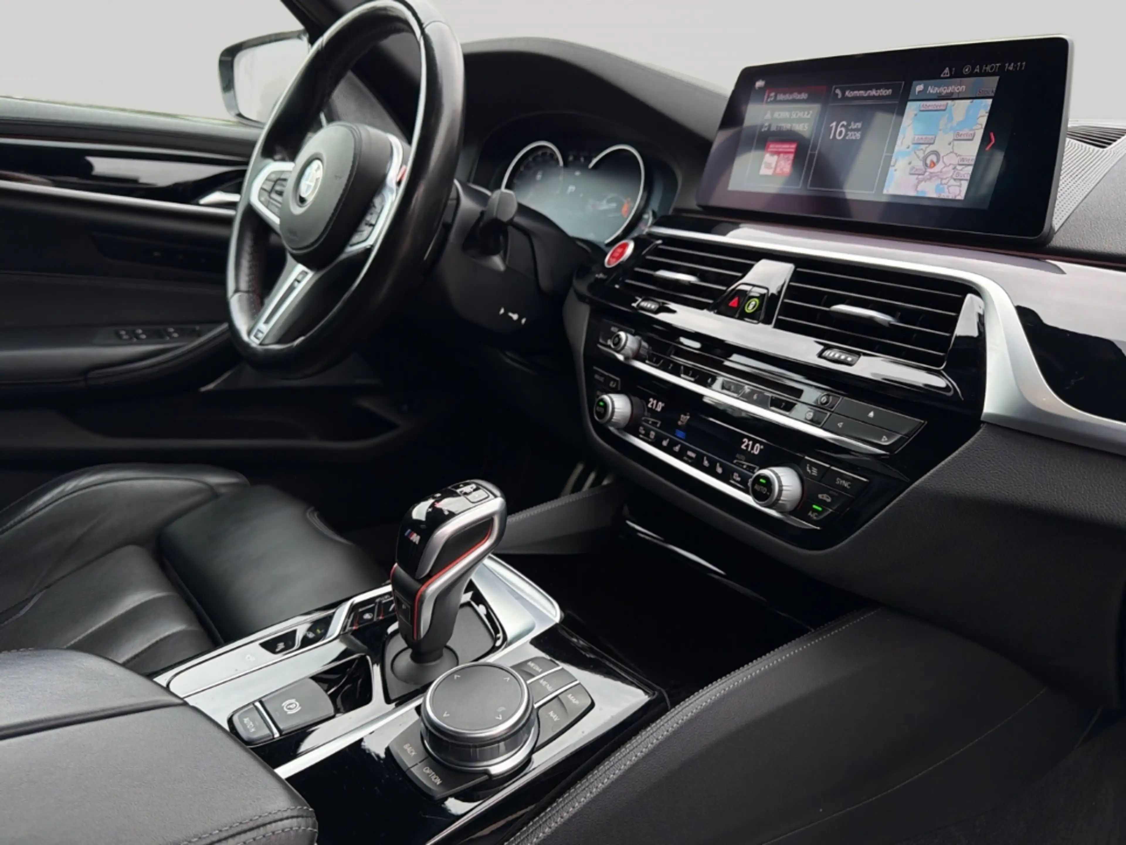 BMW M5 inkl.Wartungs-Pkt.+M Drivers Package+BundW+NightVi — photo 14