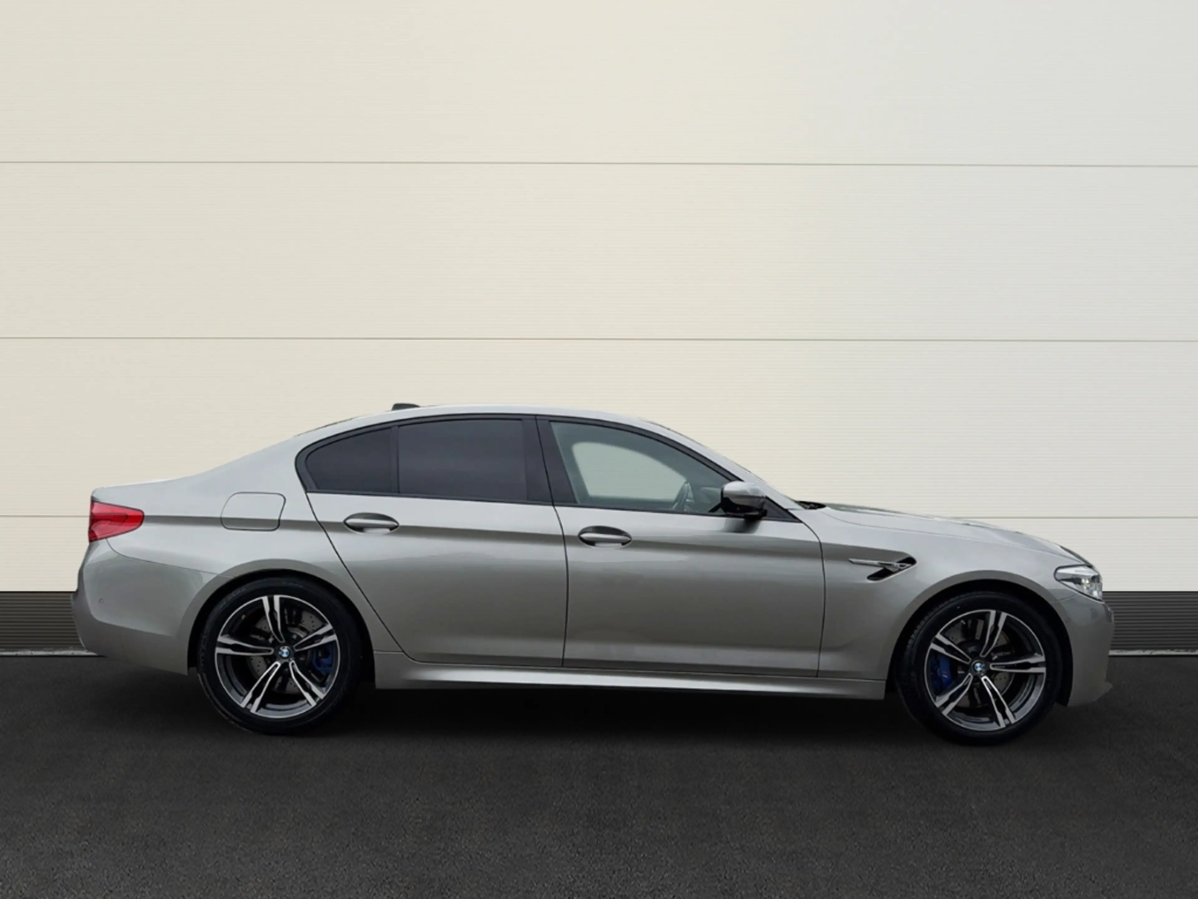 BMW M5 inkl.Wartungs-Pkt.+M Drivers Package+BundW+NightVi — photo 5