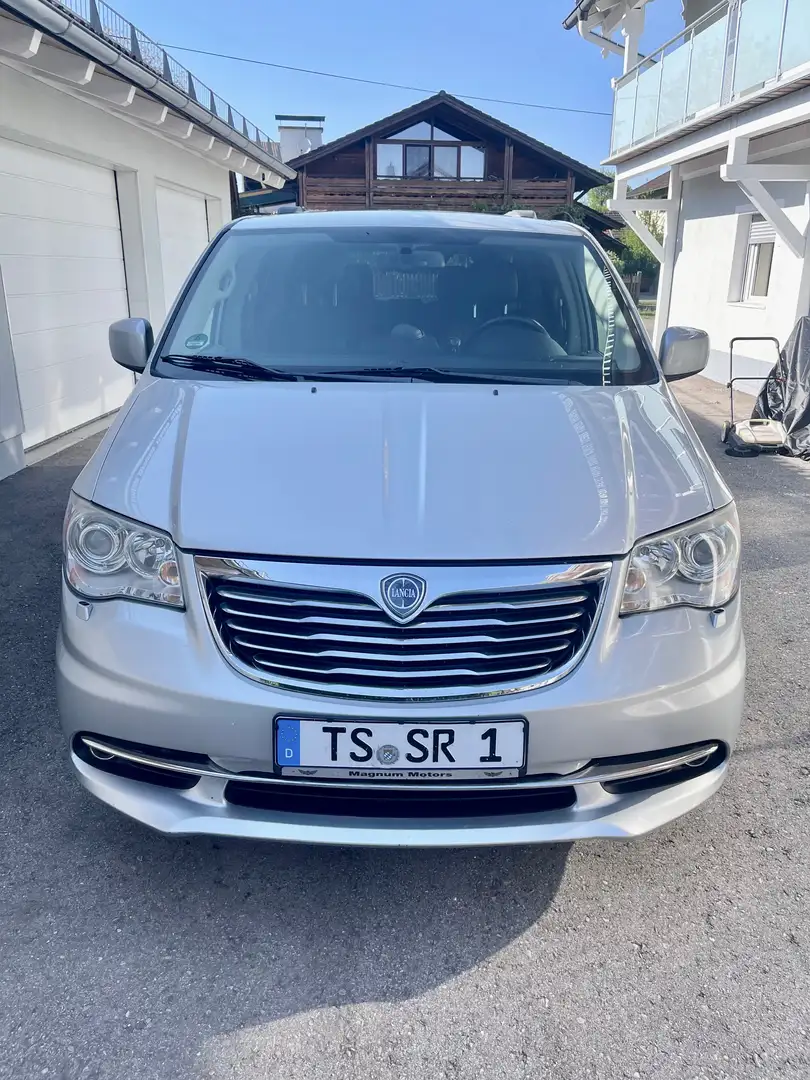 Lancia Voyager Voyager 2.8 CRD16v Gold - 1