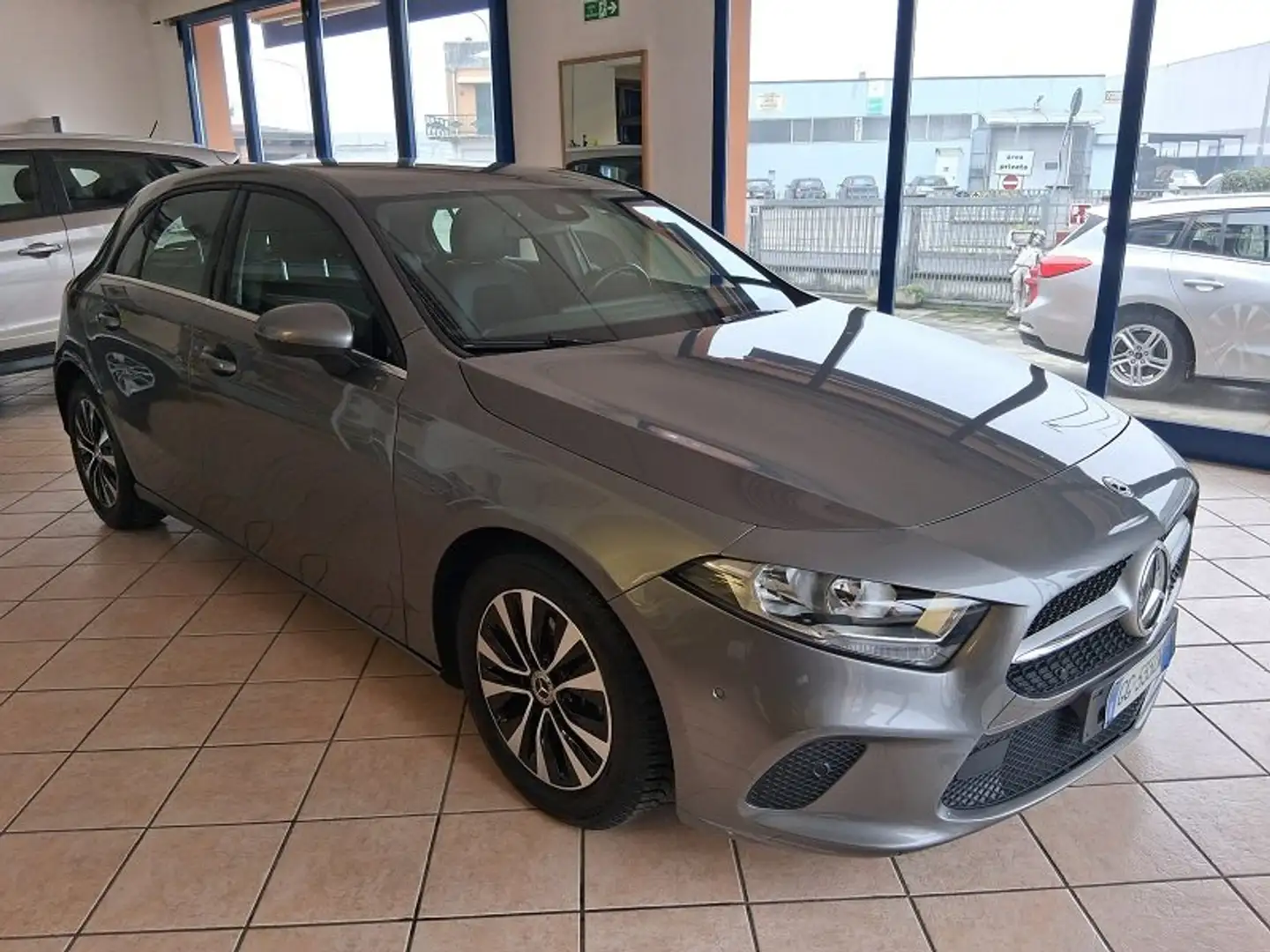 Mercedes-Benz A 200 A 200 d Sport Night edition auto Gris - 1