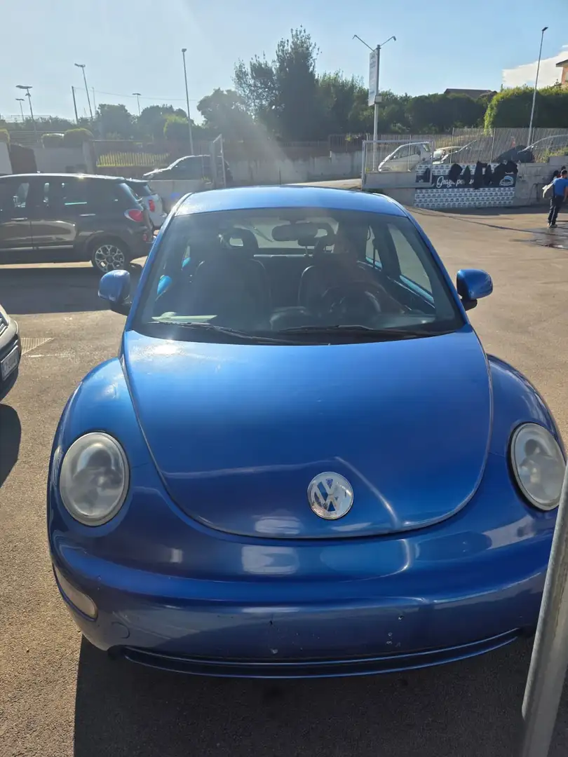 Volkswagen New Beetle - 1