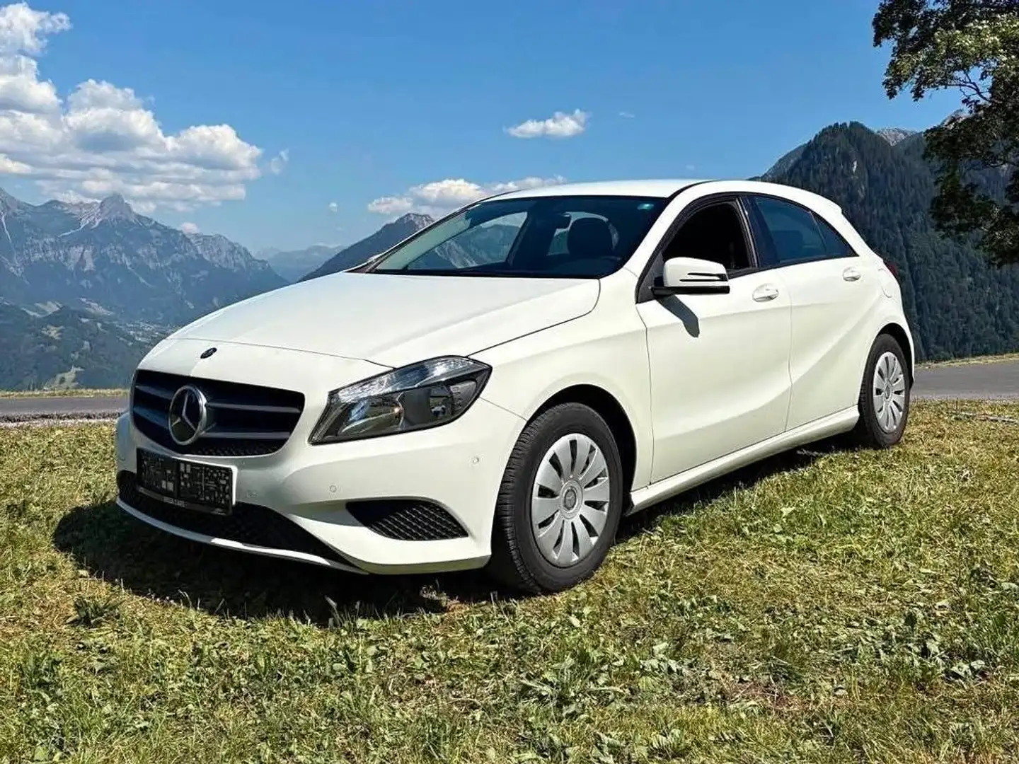 Mercedes-Benz A 180 A 180 CDI BlueEfficiency Edition Lifestyle Edition Lifestyle Weiß - 1