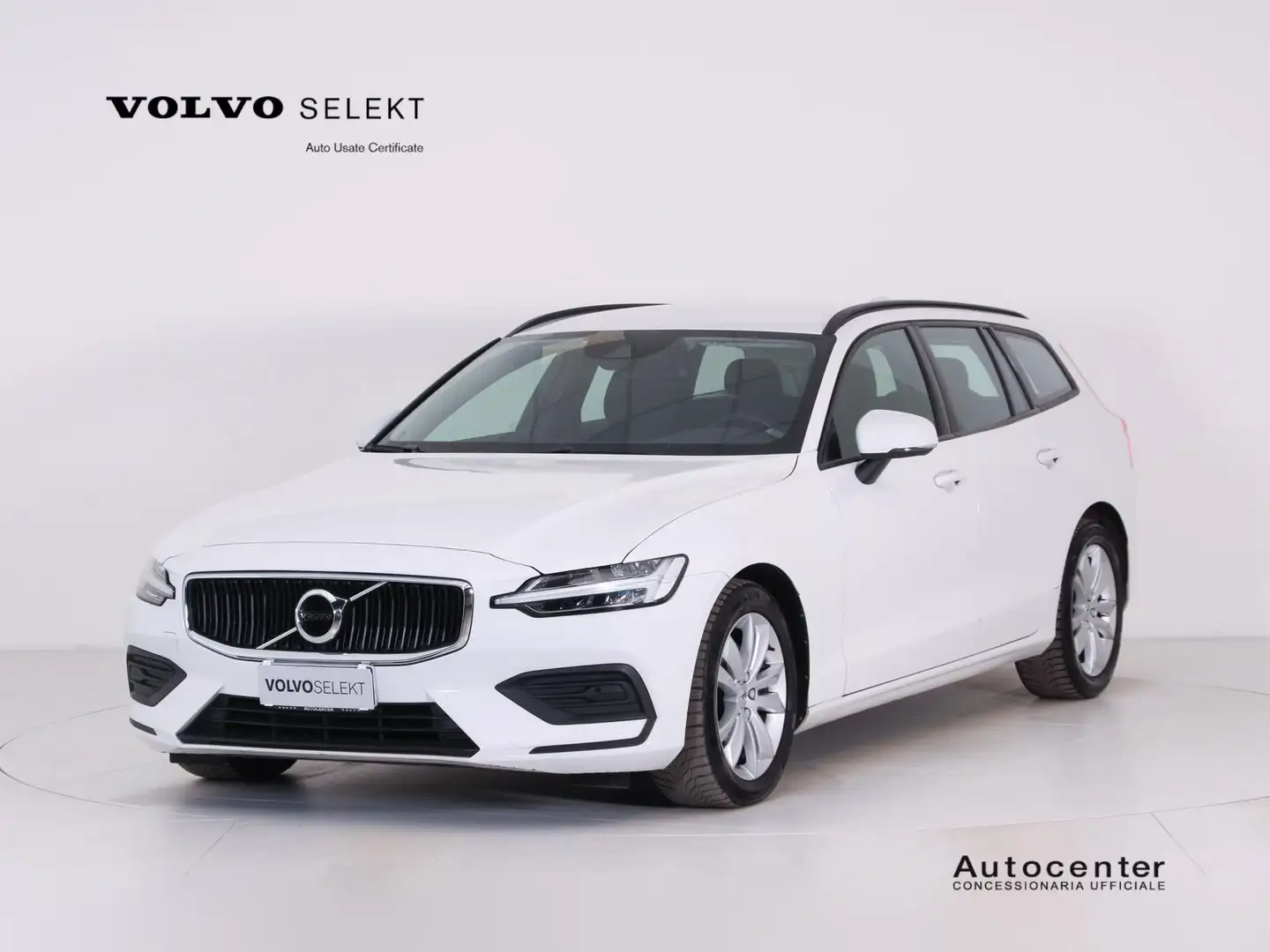 Volvo V60 V60 B3 (bz) 163CV AUT MOMENTUM BUSINESS Bianco - 1