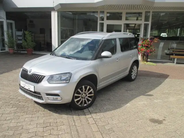 Skoda Yeti Tour 1,4 TSI 6-Gang Navigation Klima Navi
