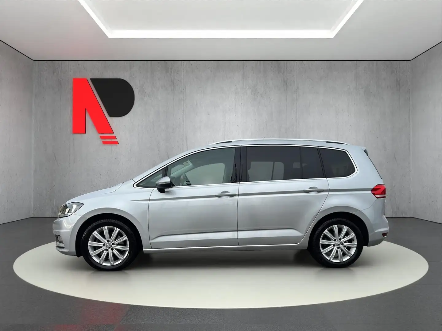 Volkswagen Touran Touran 1.6 tdi Executive dsg 7POSTI Zilver - 2