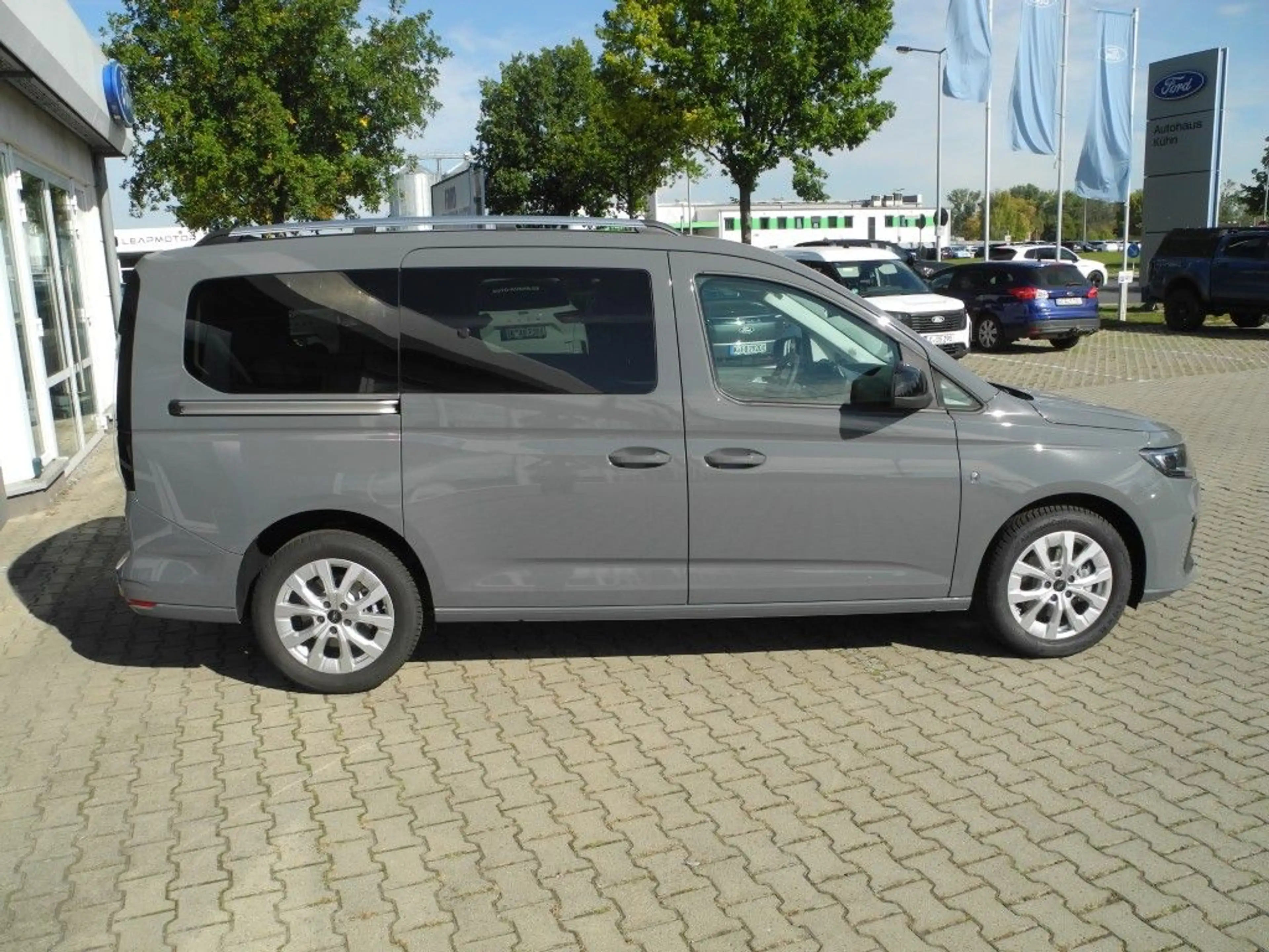 Ford Tourneo Connect Grand 1.5 Aut. TITANIUM - LED, AHK, Allw., Sitzh. — photo 5