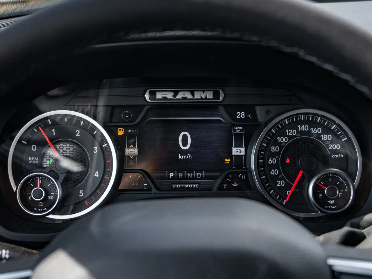 RAM 3500 снимка RAM 3500