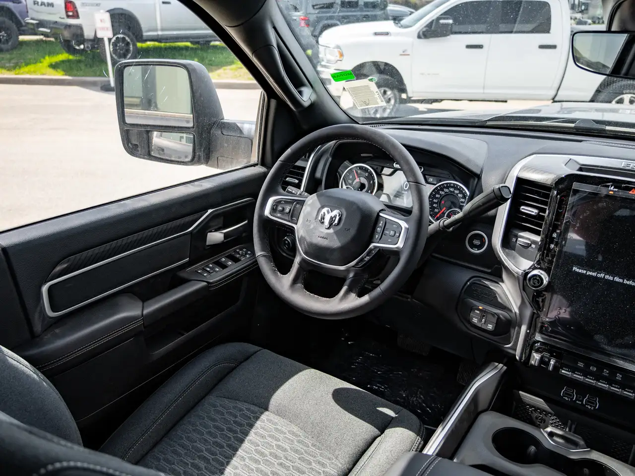 RAM 3500 снимка RAM 3500