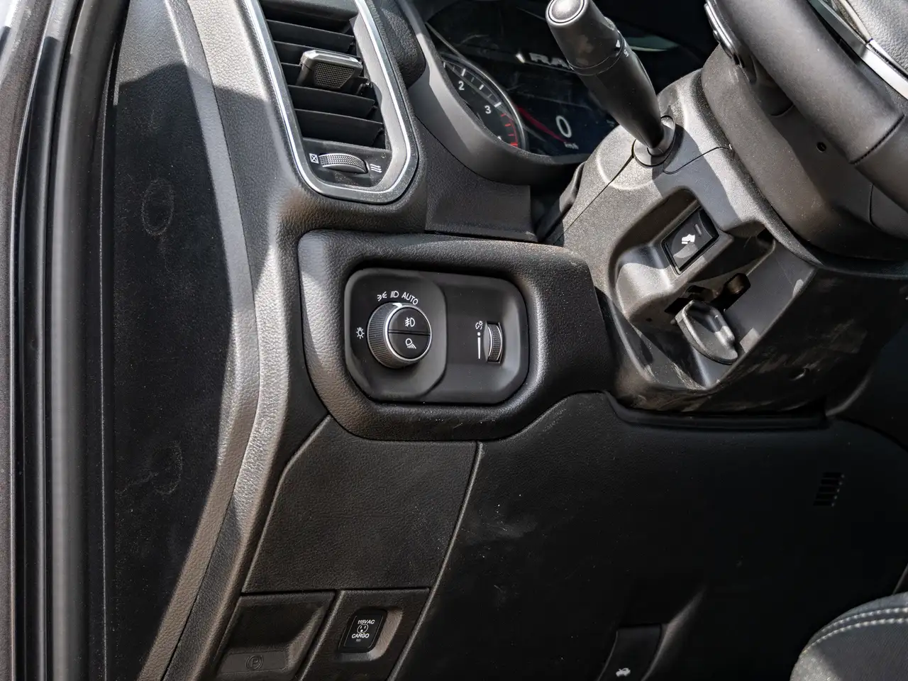 RAM 3500 снимка RAM 3500