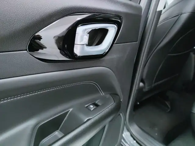 Jeep Compass view 20