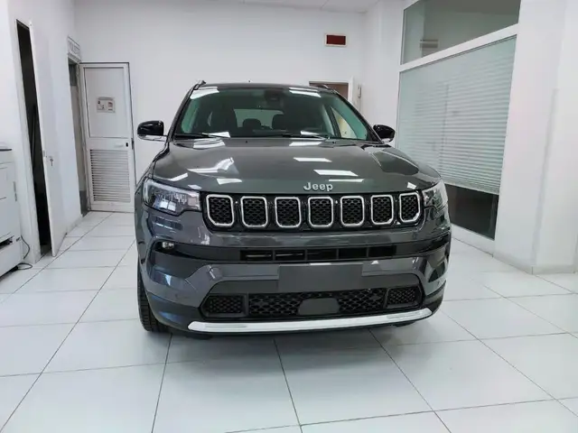 Jeep Compass view 2