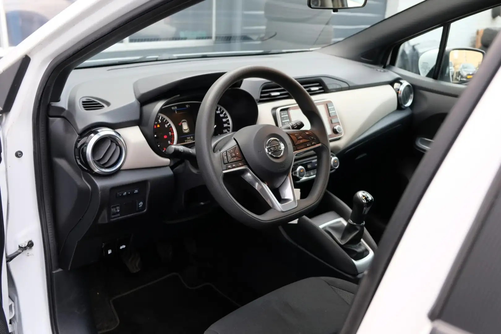 Nissan Micra 1.0 IG-T Acenta Weiß - 2