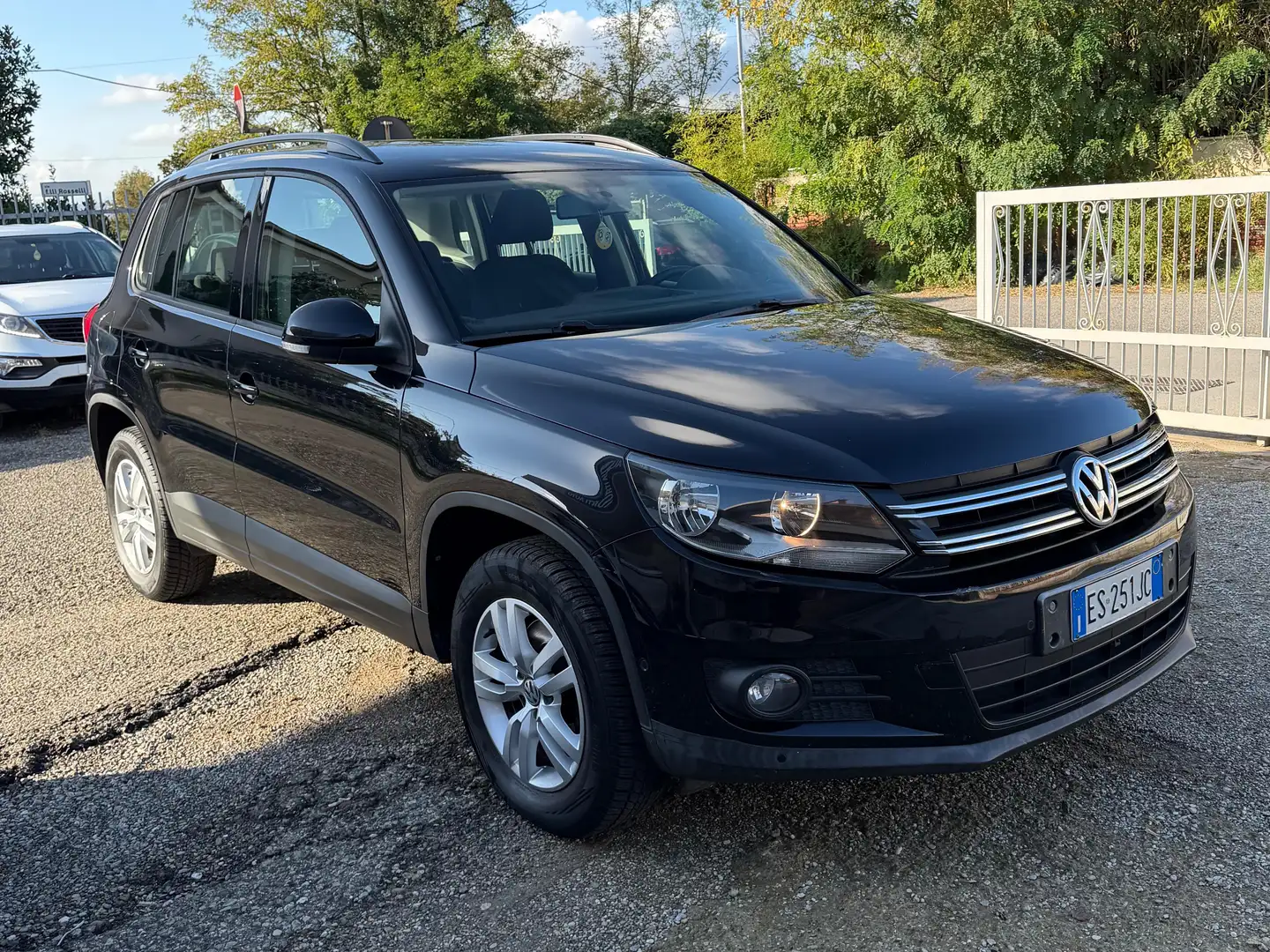 Volkswagen Tiguan Tiguan I 2011 2.0 tdi bm Sport Zwart - 2