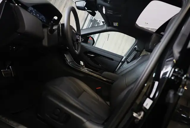 Land Rover Range Rover Evoque view 8