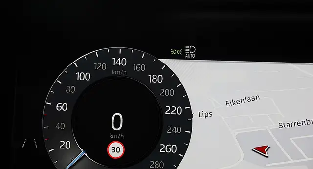 Land Rover Range Rover Evoque view 28