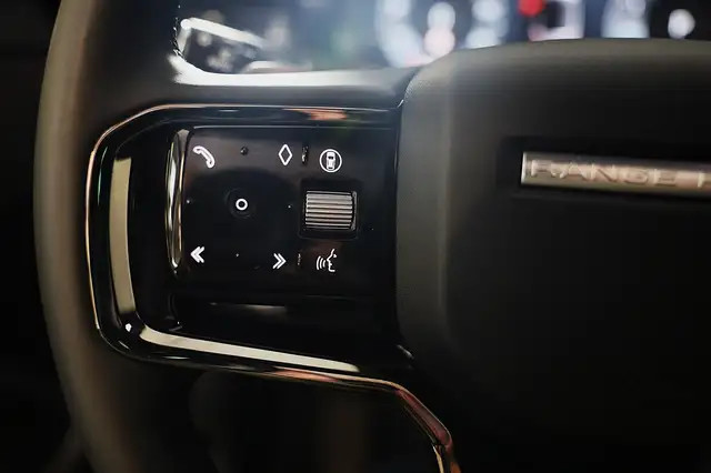 Land Rover Range Rover Evoque view 10