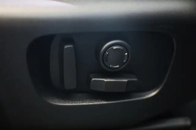 Land Rover Range Rover Evoque view 29