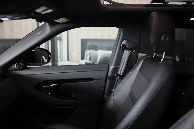 Land Rover Range Rover Evoque view 20