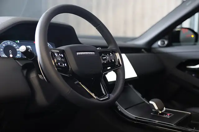 Land Rover Range Rover Evoque view 7