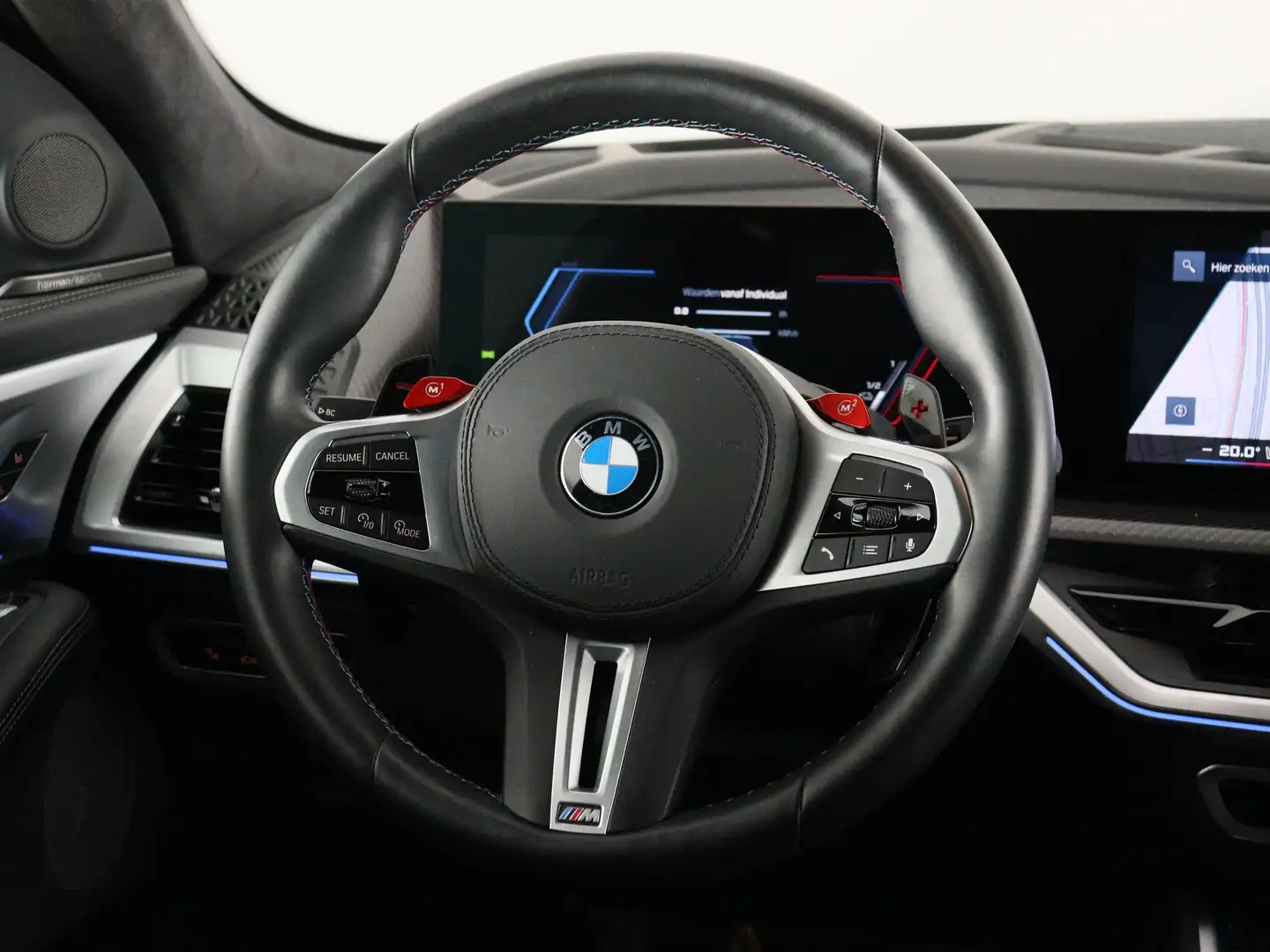 BMW XM PHEV 50e 30 kWh Schwarz - 2
