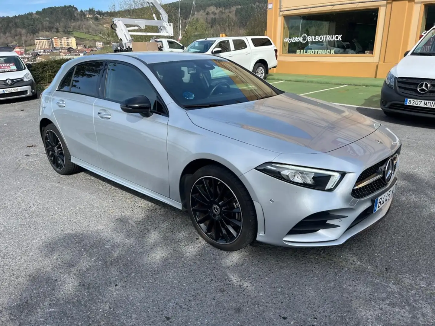 Mercedes-Benz A 250 250e Sedán 8G-DCT Gris - 1