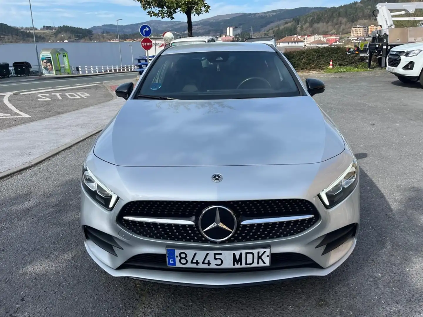 Mercedes-Benz A 250 250e Sedán 8G-DCT Gris - 2