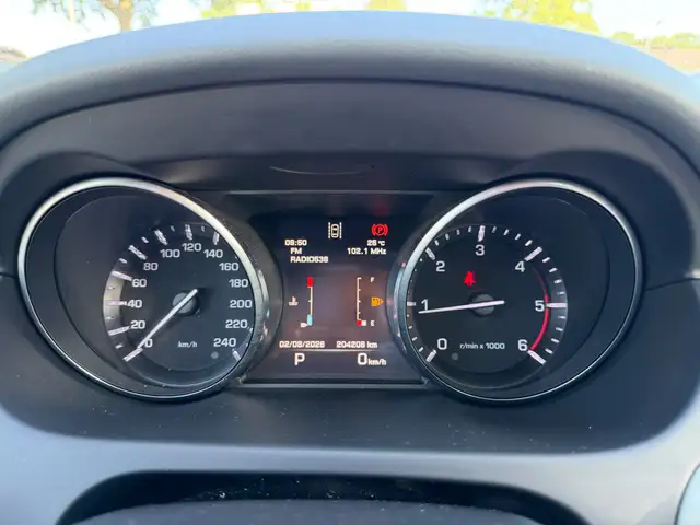 Land Rover Discovery Sport view 15