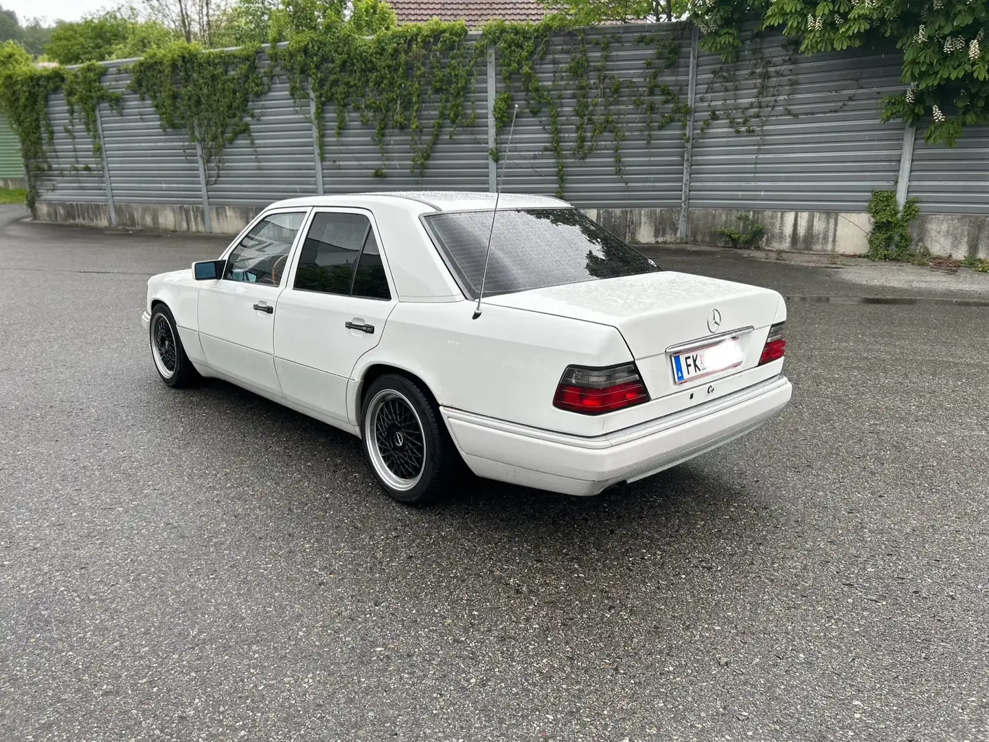 Mercedes-Benz E 200 Ds. W124 Pickerl 5/2025+4 Weiß - 2