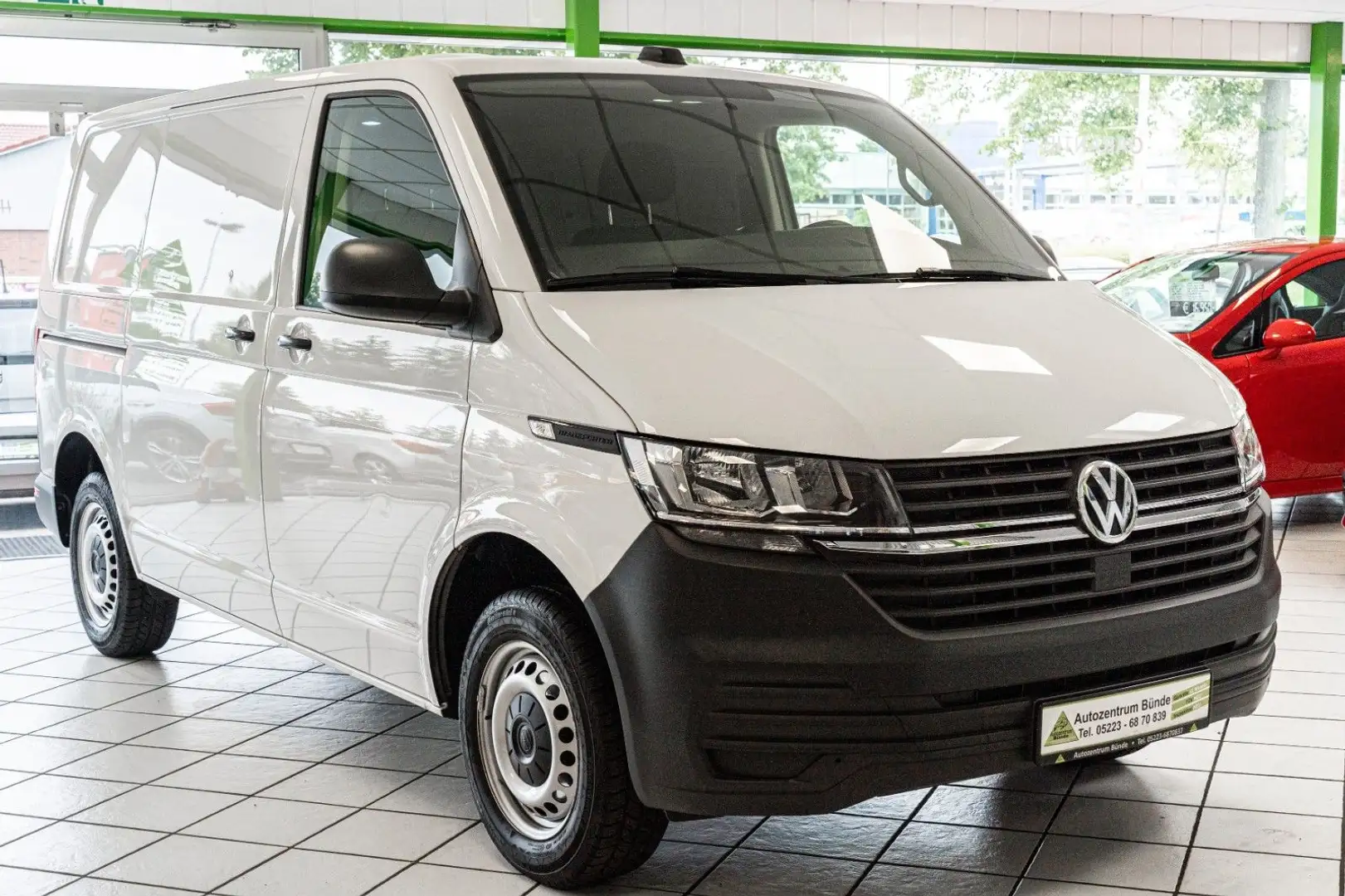 Volkswagen T6 Transporter 2.0 TDI Facelift 1. Hand Navi Weiß - 2