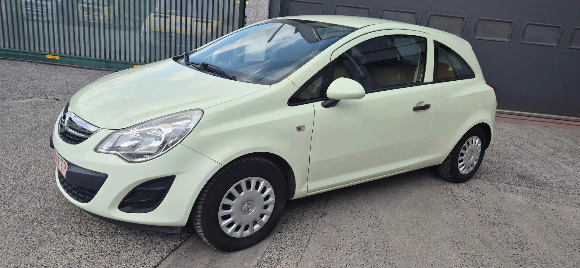 Opel Corsa Corsa 1.0i Enjoy Beige - 1