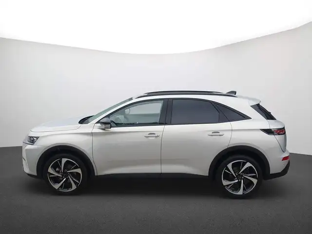 DS Automobiles DS 7 view 5