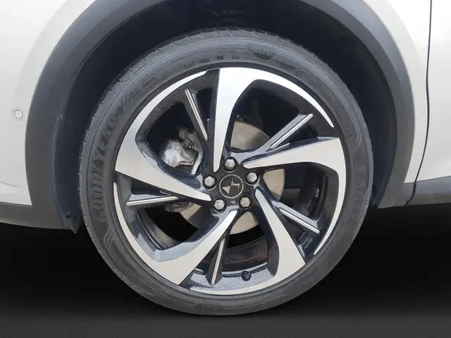 DS Automobiles DS 7 view 10