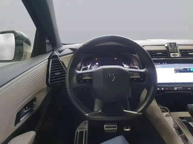 DS Automobiles DS 7 view 15