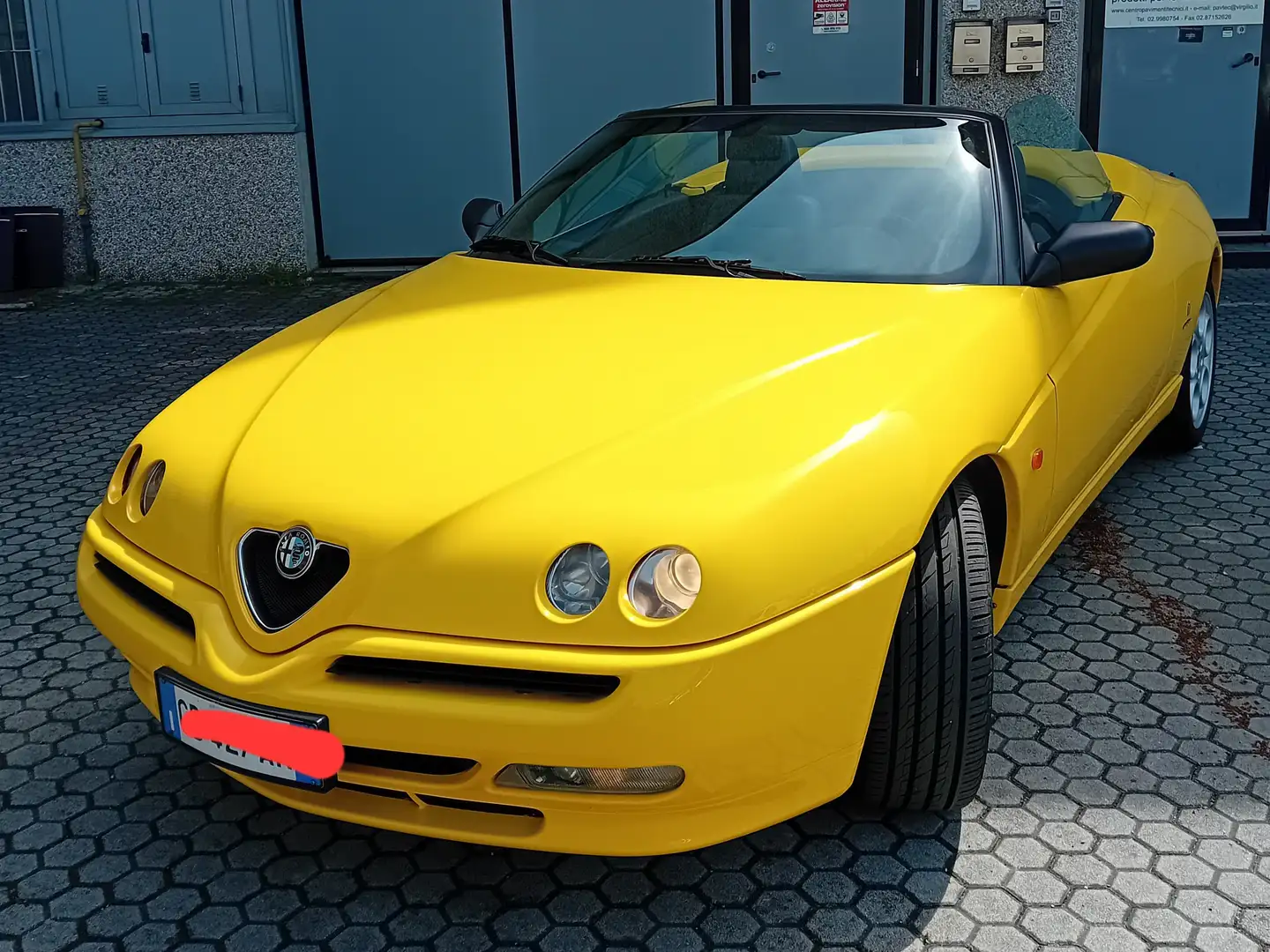Alfa Romeo Spider Spider 2.0 ts 16v L Limited Edition Желтый - 1