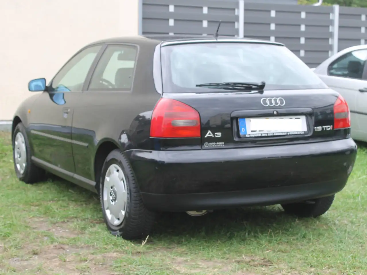 Audi A3 1.6 Attraction Klima SHZ Tüv 10.27, foto 4
