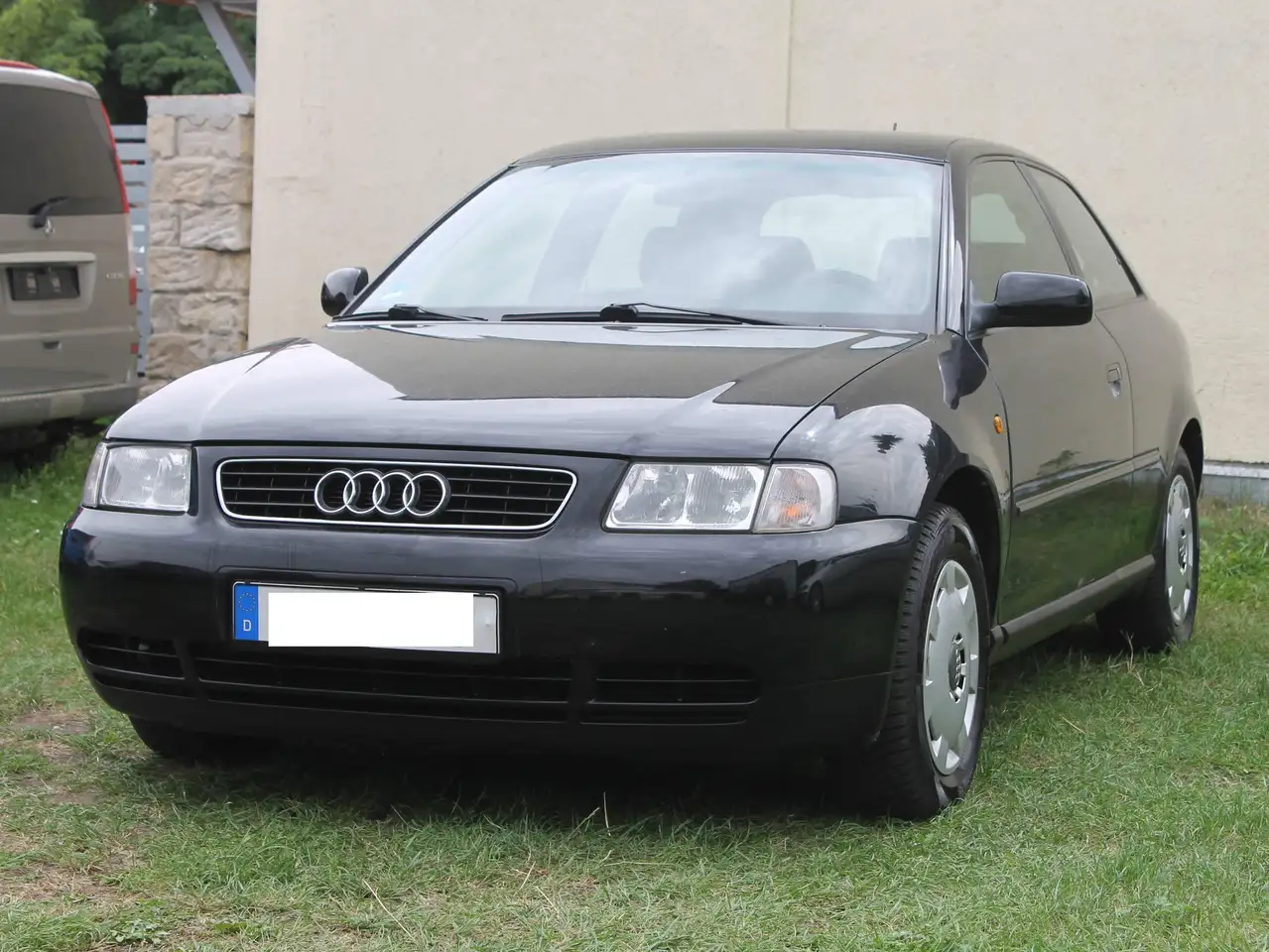 Audi A3 1.6 Attraction Klima SHZ Tüv 10.27, foto 1