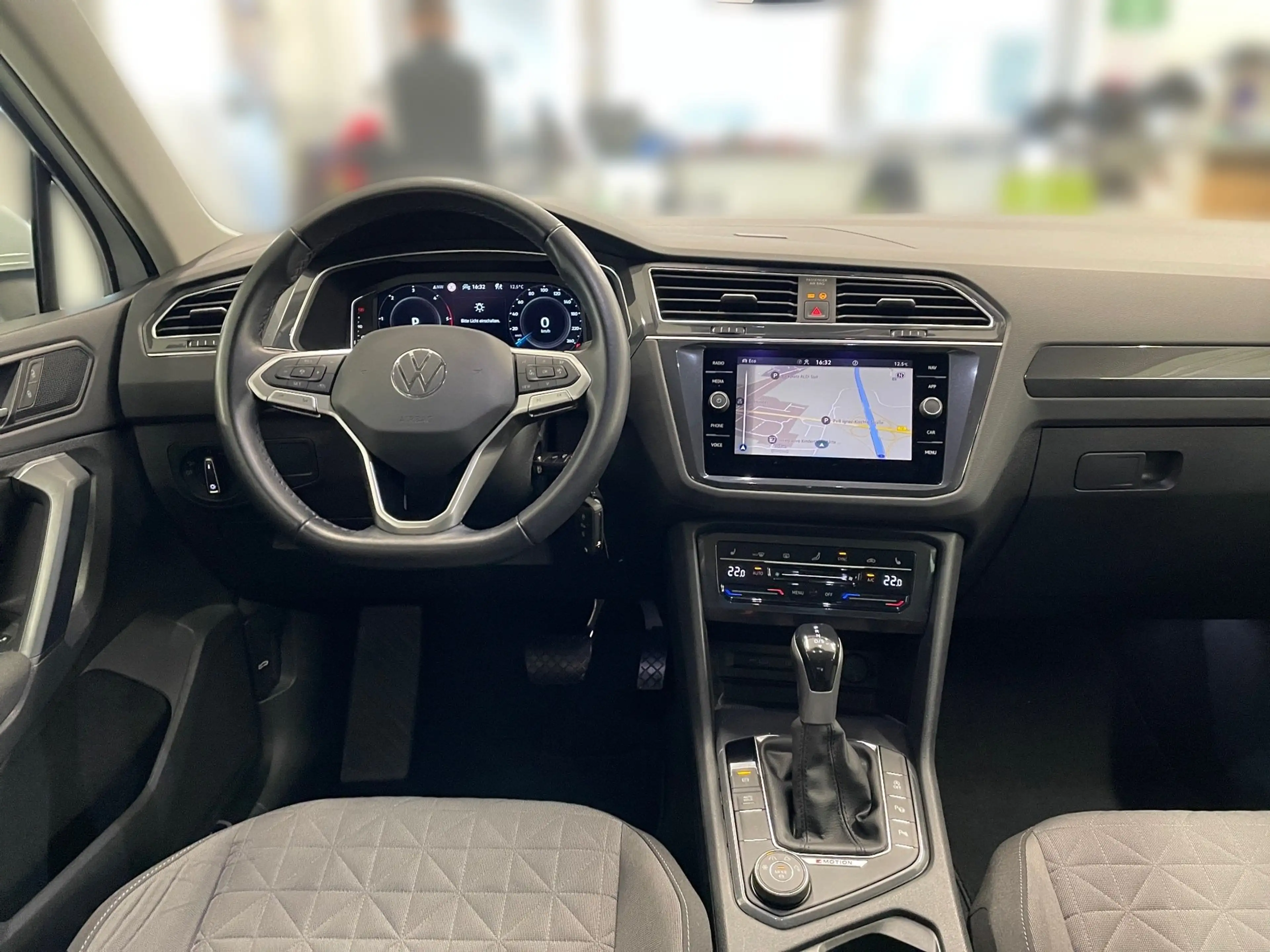 Volkswagen Tiguan 2.0 TDI 4M Life *MATRIX*KAMERA*NAVI* — photo 13