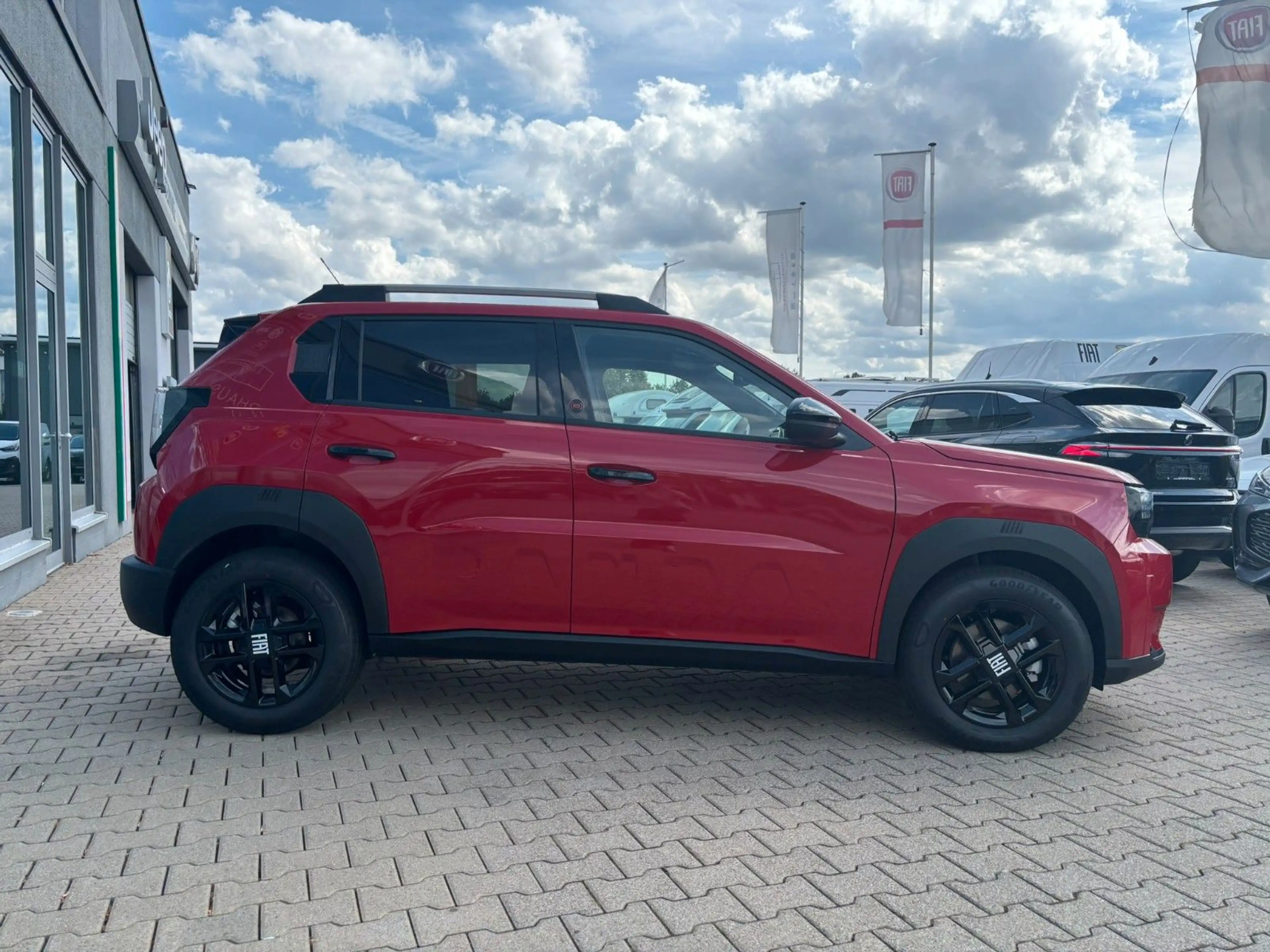 Fiat Grande Panda Hybrid ICON 1.2 eDCT 81 kW — photo 4