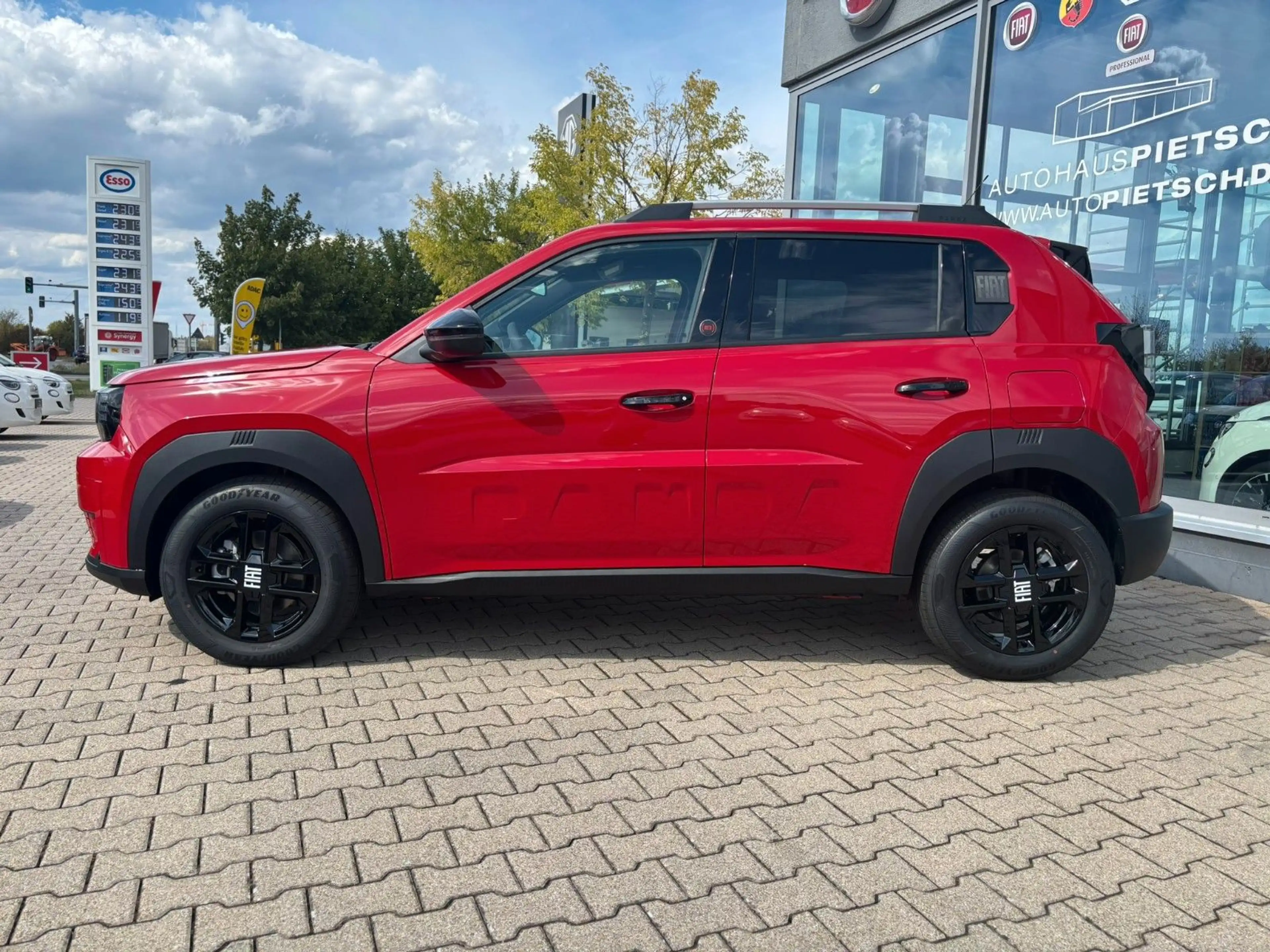 Fiat Grande Panda Hybrid ICON 1.2 eDCT 81 kW — photo 7