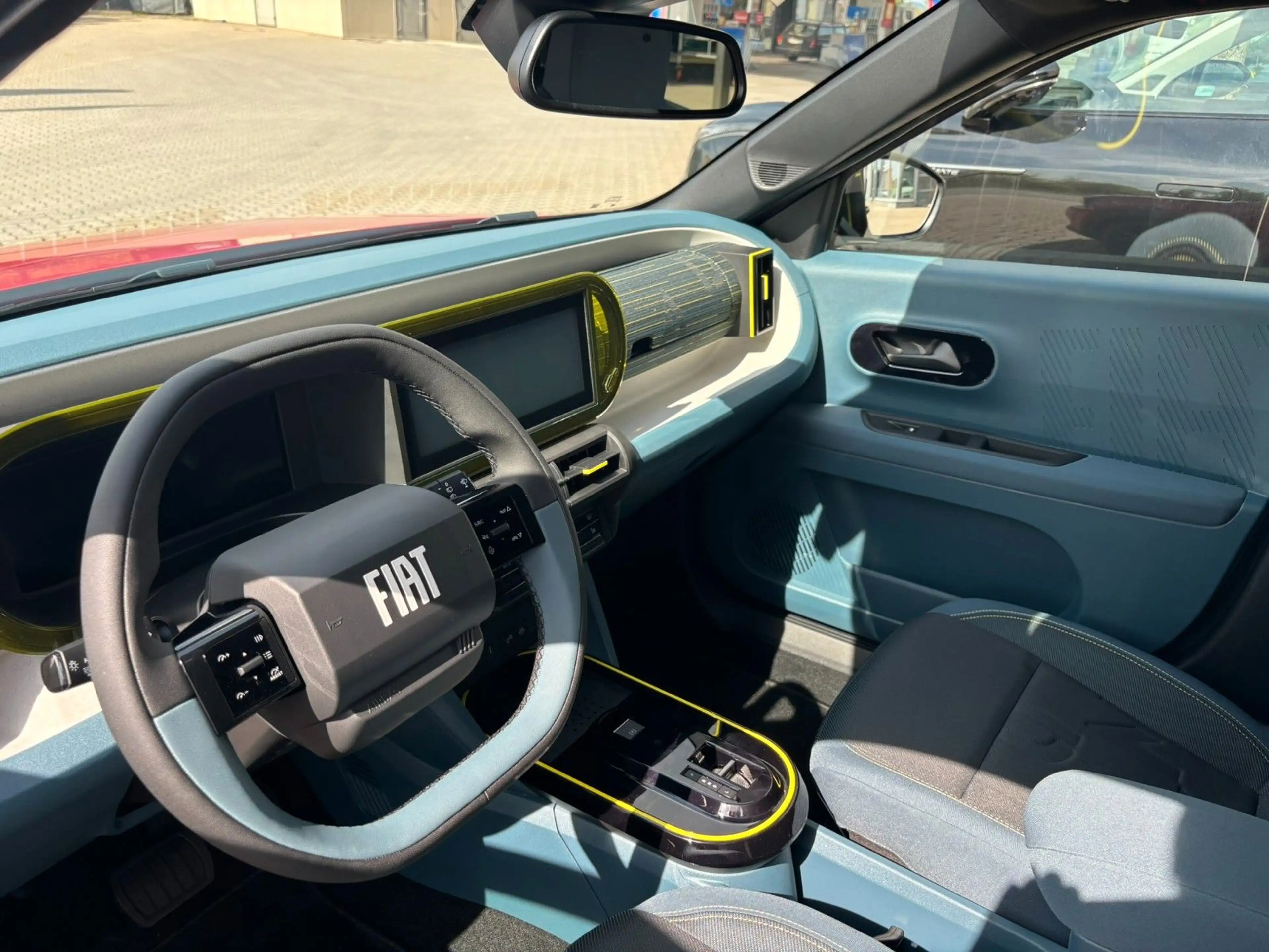 Fiat Grande Panda Hybrid ICON 1.2 eDCT 81 kW — photo 10
