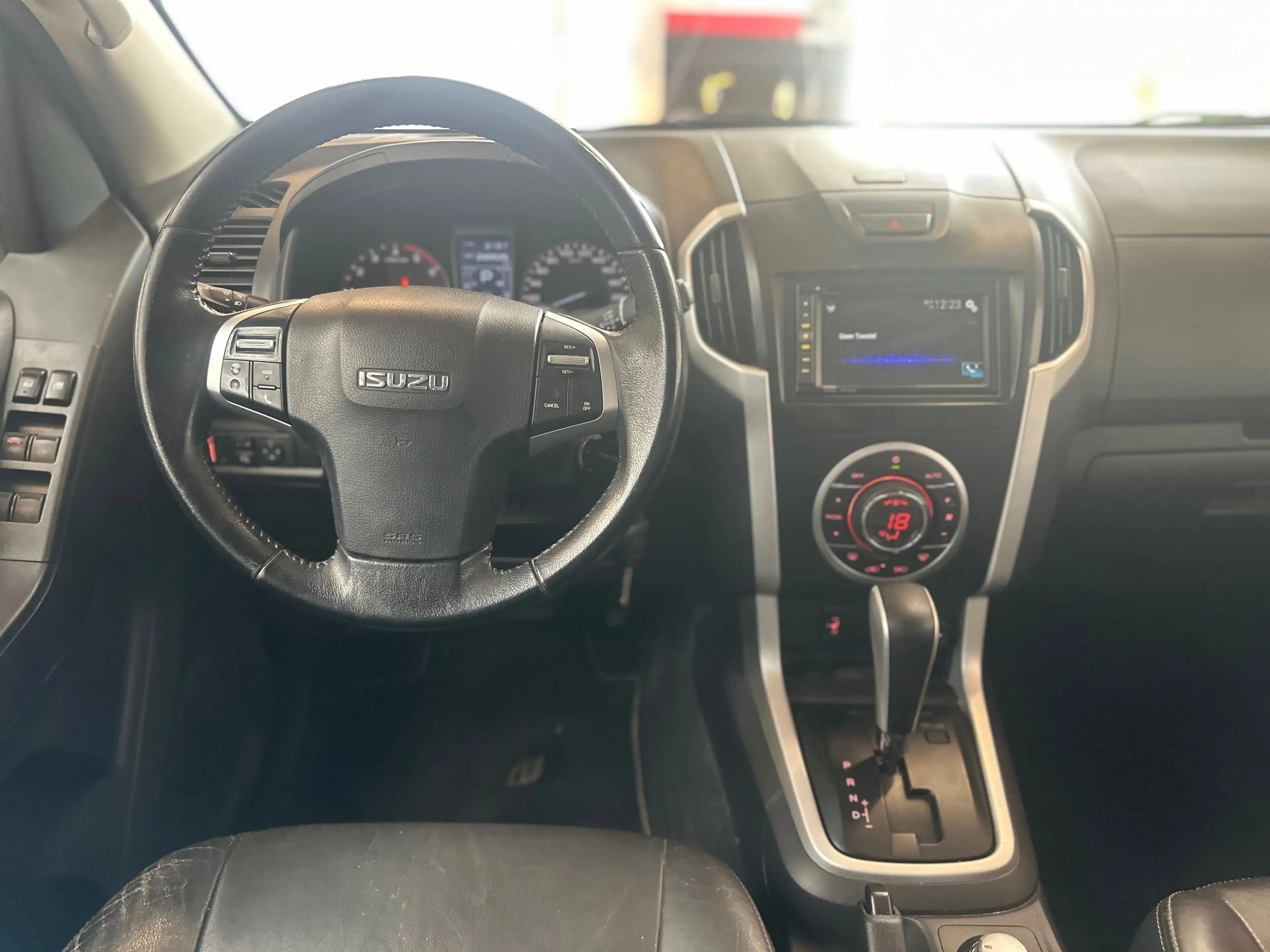 Isuzu D-Max D-Max 2.5 Turbo Di 4WD LSX Generation Hardtop — photo 13