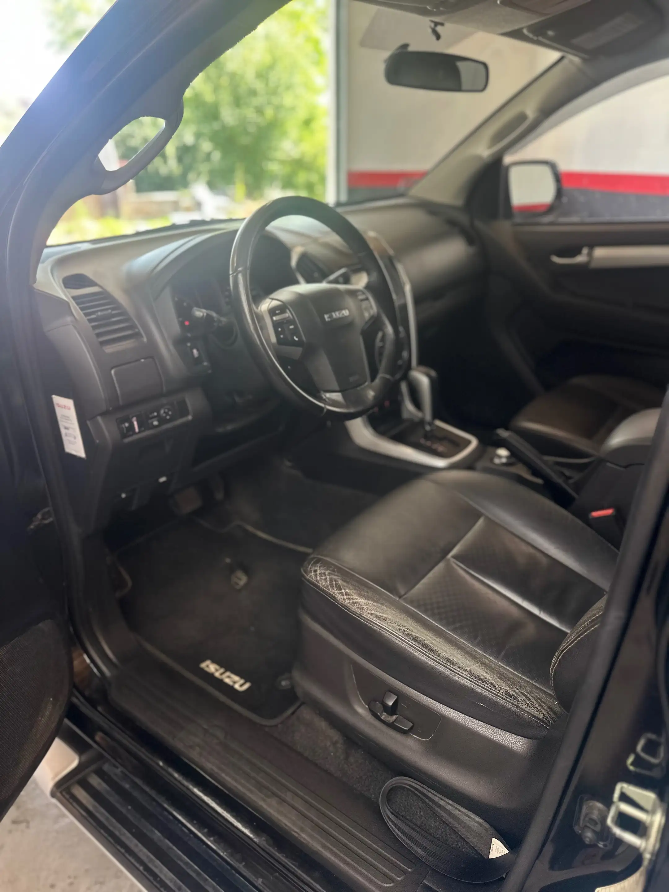 Isuzu D-Max D-Max 2.5 Turbo Di 4WD LSX Generation Hardtop — photo 10