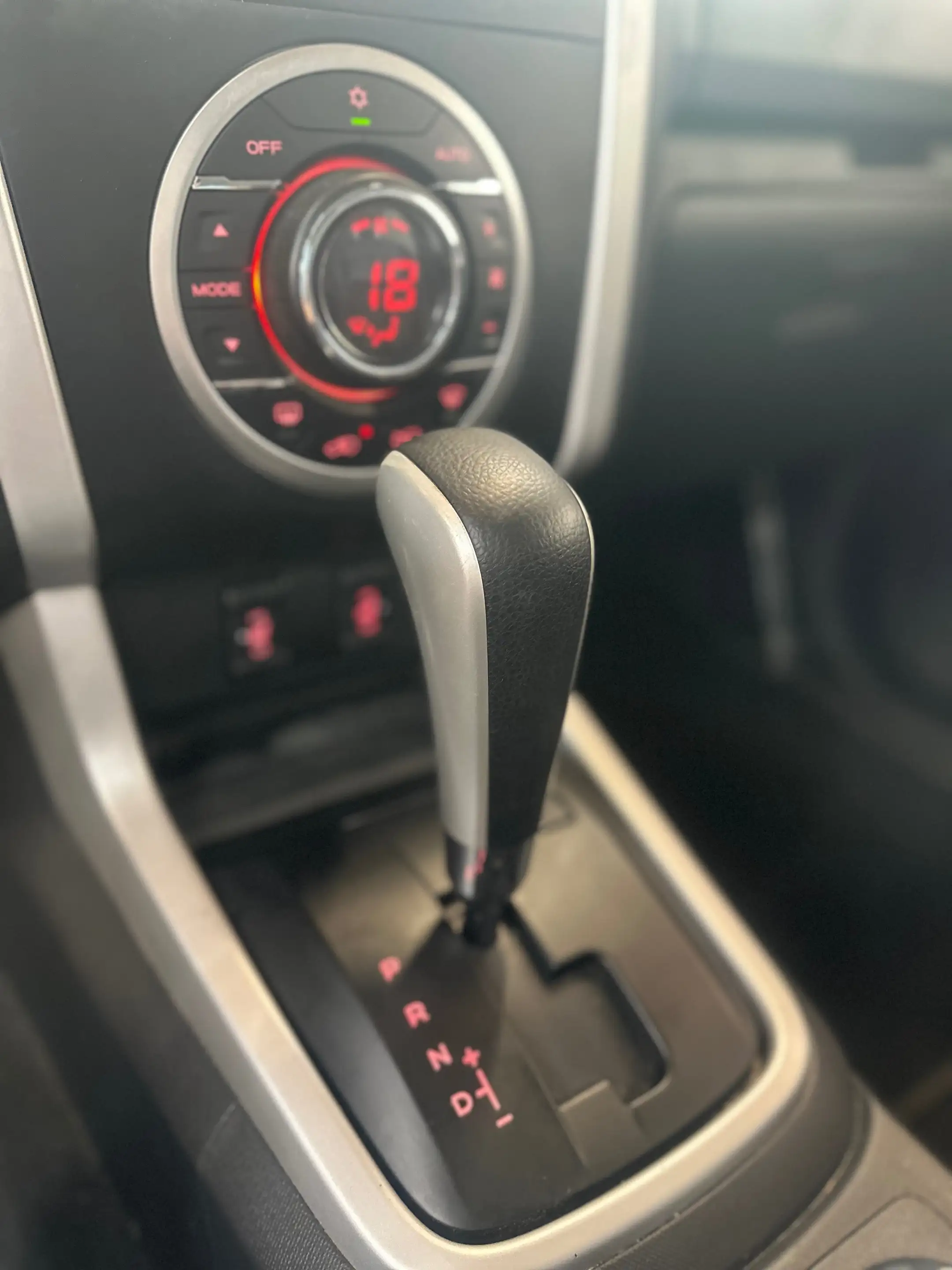 Isuzu D-Max D-Max 2.5 Turbo Di 4WD LSX Generation Hardtop — photo 15
