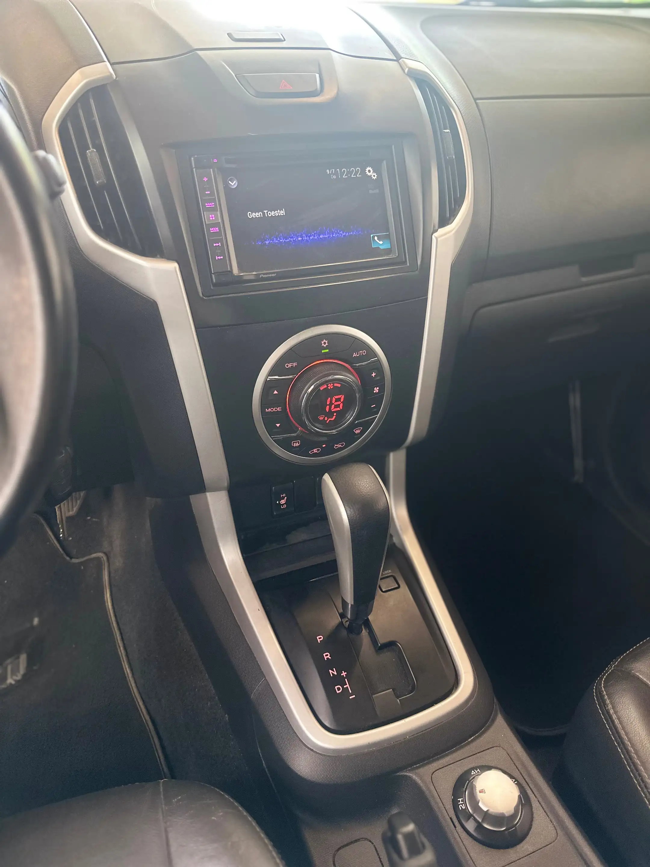 Isuzu D-Max D-Max 2.5 Turbo Di 4WD LSX Generation Hardtop — photo 14