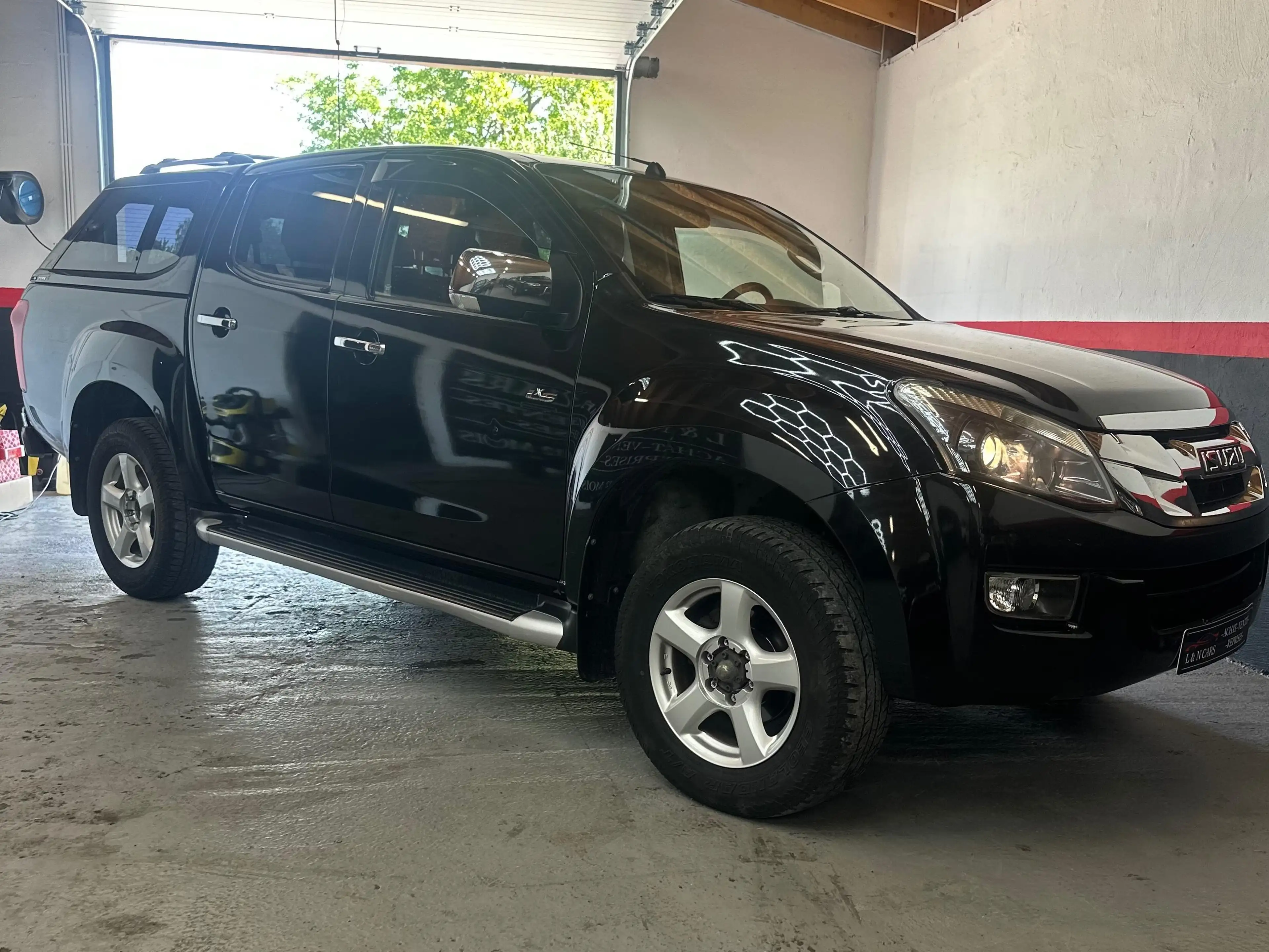 Isuzu D-Max D-Max 2.5 Turbo Di 4WD LSX Generation Hardtop — photo 5