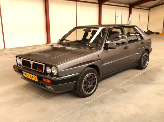 Lancia Delta 2.0-8V HF Integrale
