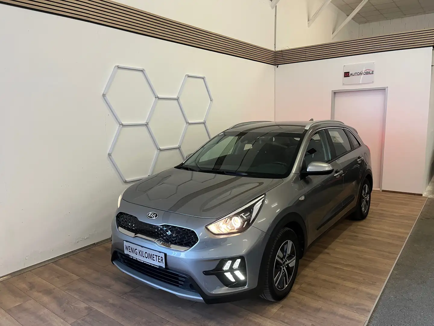 Kia Niro Silber 1.6 GDI Grau - 1